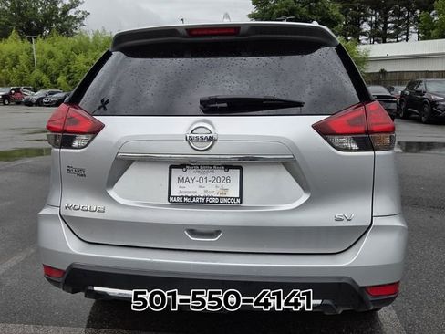 Used 2017 Nissan Rogue SV FWD image 4