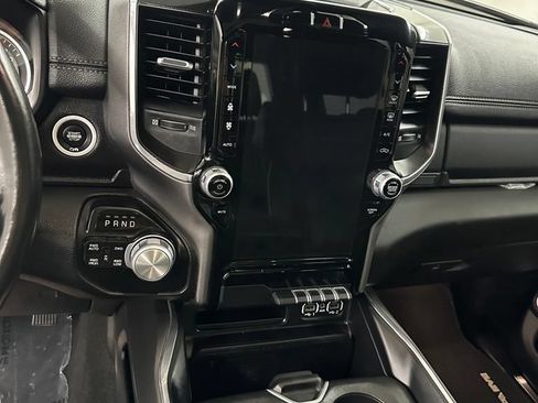 Used 2022 RAM 1500 Laramie AWD/4WD image 17