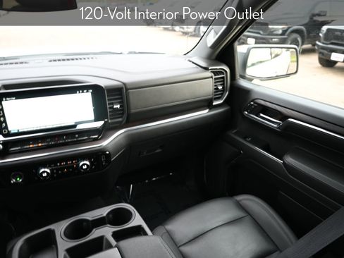 Used 2024 GMC Sierra 1500 SLT image 19