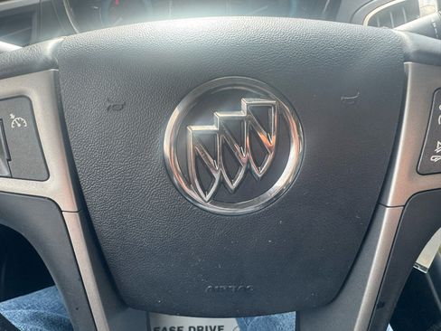 Used 2011 Buick LaCrosse CXL image 18