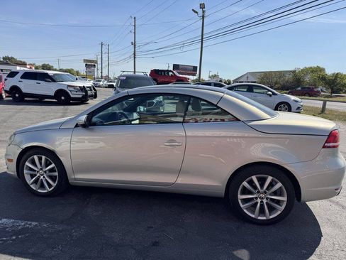 Used 2012 Volkswagen Eos Komfort FWD image 3
