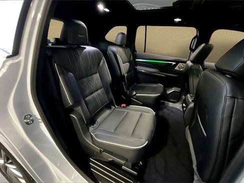 New 2026 Buick Enclave Avenir w/ Super Cruise Package image 13