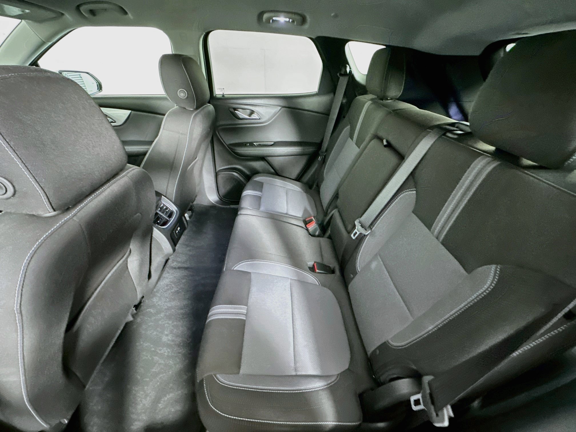 Used 2024 Chevrolet Blazer LT w/ Convenience Package FWD image 28