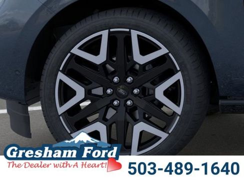 New 2026 Ford Expedition Platinum image 22