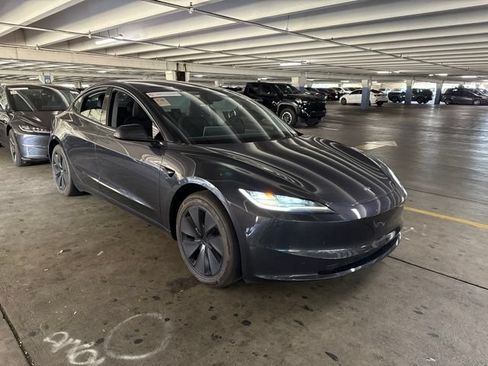 Used 2024 Tesla Model 3 Standard Range RWD image 2
