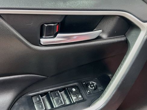 Used 2024 Toyota RAV4 XLE FWD image 16