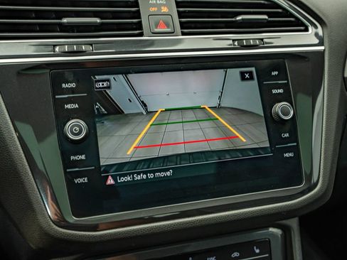 Used 2023 Volkswagen Tiguan SE R-Line FWD image 26
