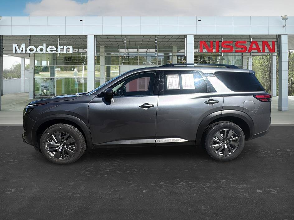 Certified 2025 Nissan Pathfinder SV FWD image 2