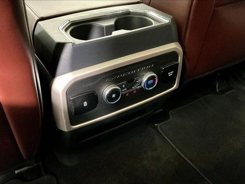 Used 2022 Ford Expedition Max Limited image 34