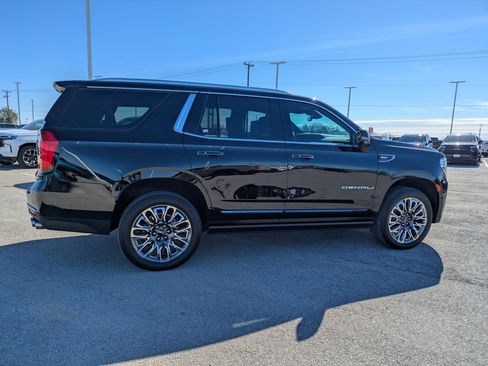 Used 2024 GMC Yukon Denali Ultimate image 2