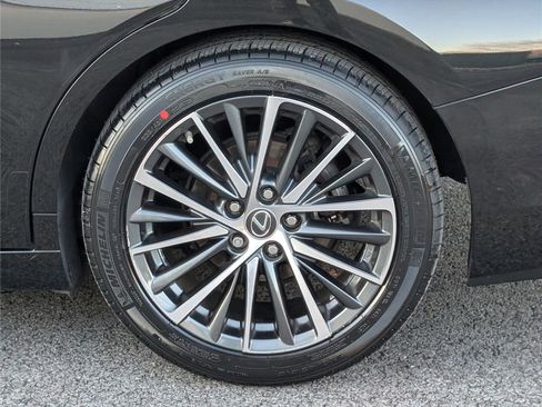 Certified 2022 Lexus ES 350 w/ Premium Package image 10