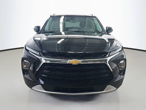 Used 2024 Chevrolet Blazer LT AWD/4WD image 2