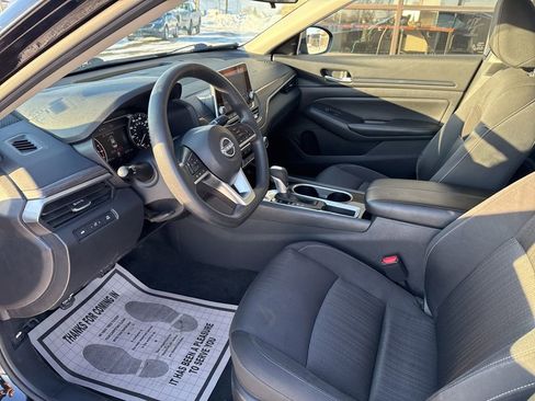 Used 2024 Nissan Altima 2.5 SV image 38