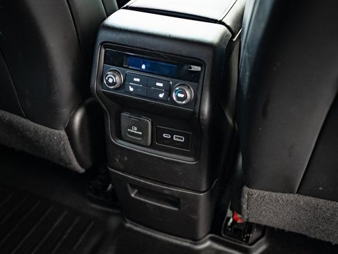 Used 2021 GMC Acadia SLT w/ Preferred Package image 36