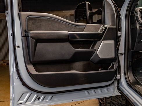 Used 2025 Ford F350 Platinum image 32