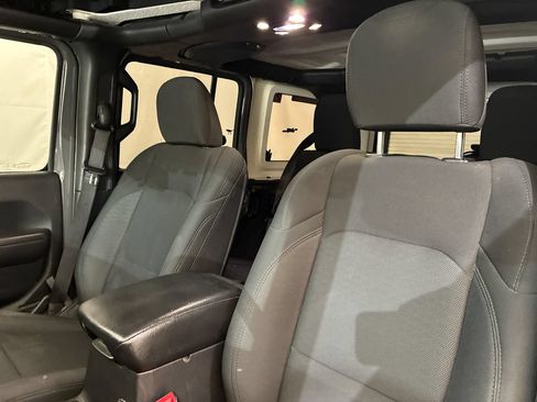 Used 2020 Jeep Wrangler Unlimited Sport S AWD/4WD image 10