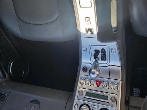 Used 2006 Chrysler Crossfire Limited image 10