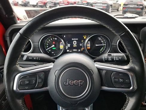 Used 2022 Jeep Wrangler Unlimited Sahara w/ Cold Weather Group AWD/4WD image 24