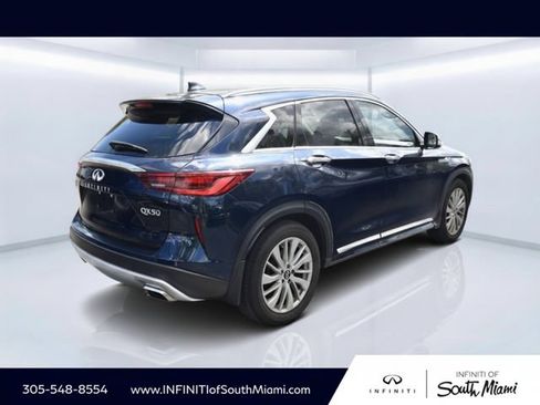 Used 2023 INFINITI QX50 Luxe w/ Accent Package FWD image 6