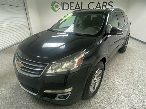 Used 2015 Chevrolet Traverse LT image 1