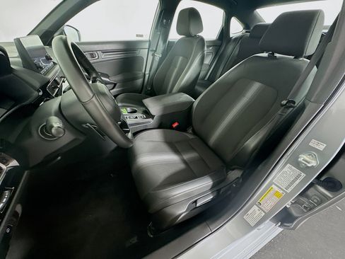 Used 2025 Honda Civic Sport image 13