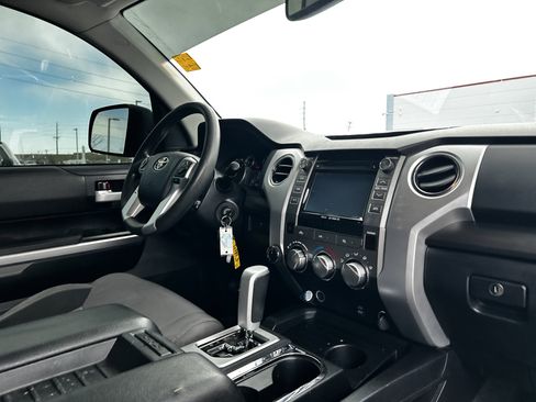 Used 2014 Toyota Tundra SR5 w/ SR5 Upgrade Package image 14