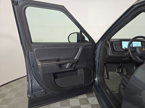 Used 2024 Rivian R1S Adventure image 16