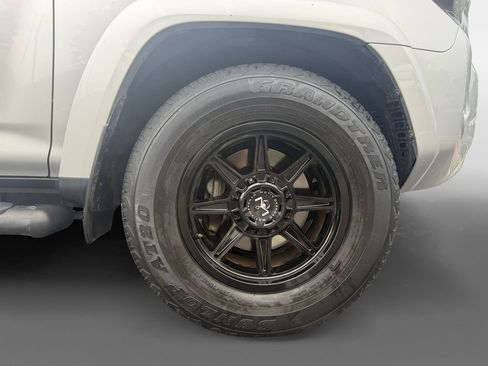Used 2022 Toyota 4Runner SR5 Premium w/ Moonroof Package RWD image 16
