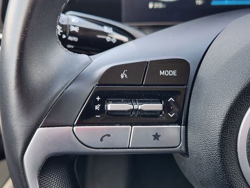 Used 2024 Hyundai Elantra Limited image 34