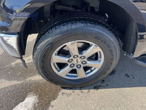 Used 2018 Ford F150 XLT w/ Equipment Group 302A Luxury AWD/4WD image 4