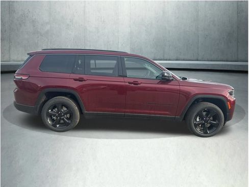 New 2026 Jeep Grand Cherokee L Limited w/ Limited Altitude Package AWD/4WD image 7