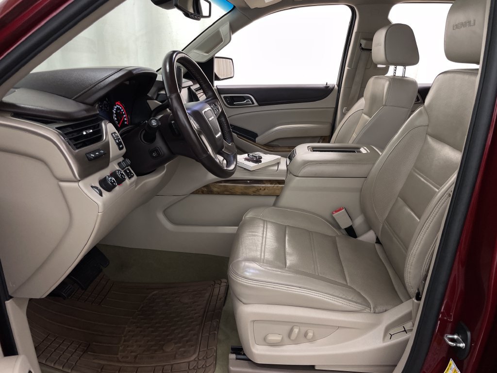 Used 2016 GMC Yukon XL Denali w/ Open Road Package AWD/4WD image 11
