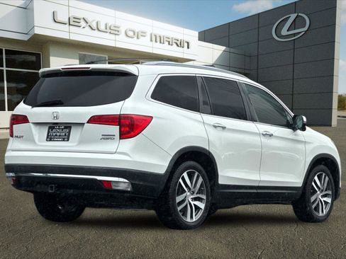 Used 2017 Honda Pilot Touring image 8