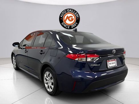Used 2020 Toyota Corolla LE FWD image 5