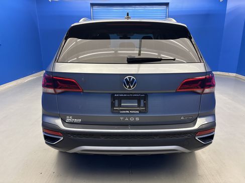 Used 2024 Volkswagen Taos SE image 6