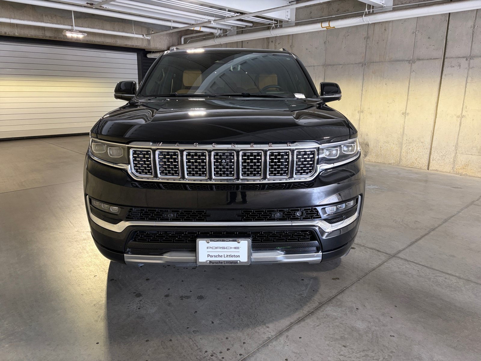 Used 2023 Jeep Grand Wagoneer Series III AWD/4WD image 11