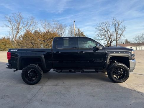 Used 2018 Chevrolet Silverado 1500 LT image 2