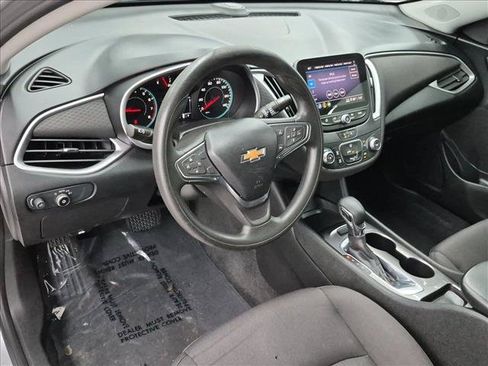 Used 2021 Chevrolet Malibu LS FWD image 7