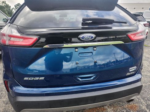 Used 2020 Ford Edge SEL w/ Cold Weather Package AWD/4WD image 5