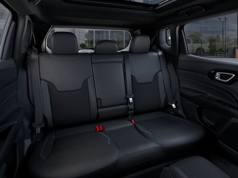 New 2026 Jeep Compass Latitude w/ Quick Order Package 29K AWD/4WD image 15