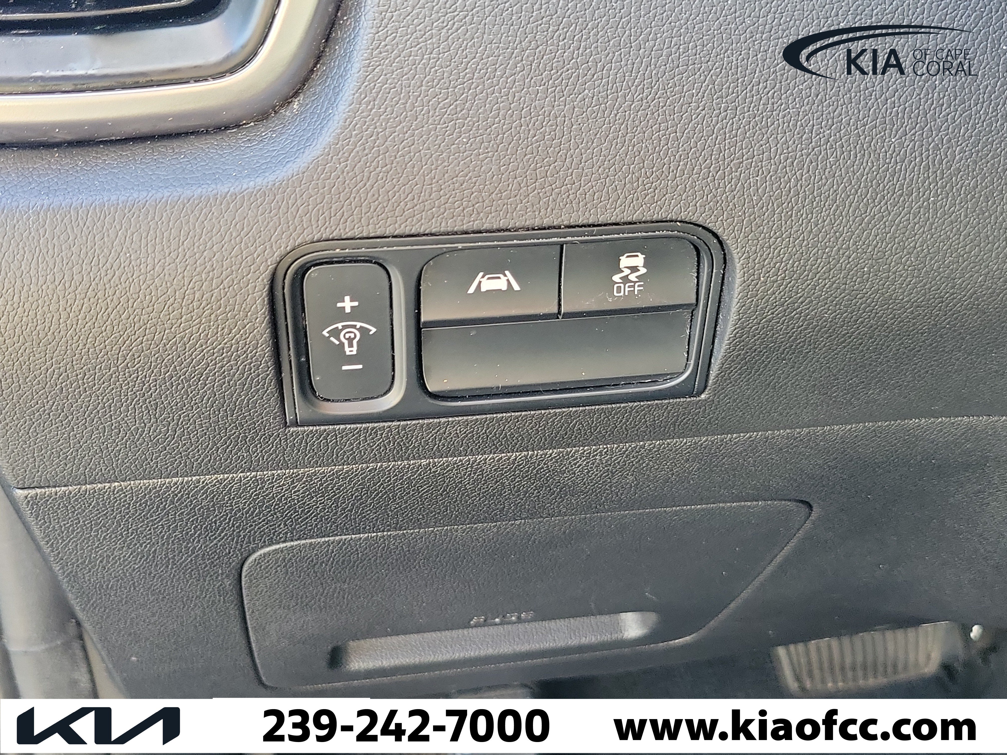 Used 2022 Kia Sorento LX FWD image 23