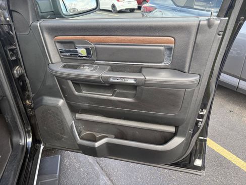 Used 2014 RAM 1500 Laramie w/ Convenience Group image 18