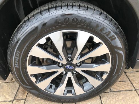 Used 2016 Subaru Outback 2.5i Limited AWD/4WD image 11