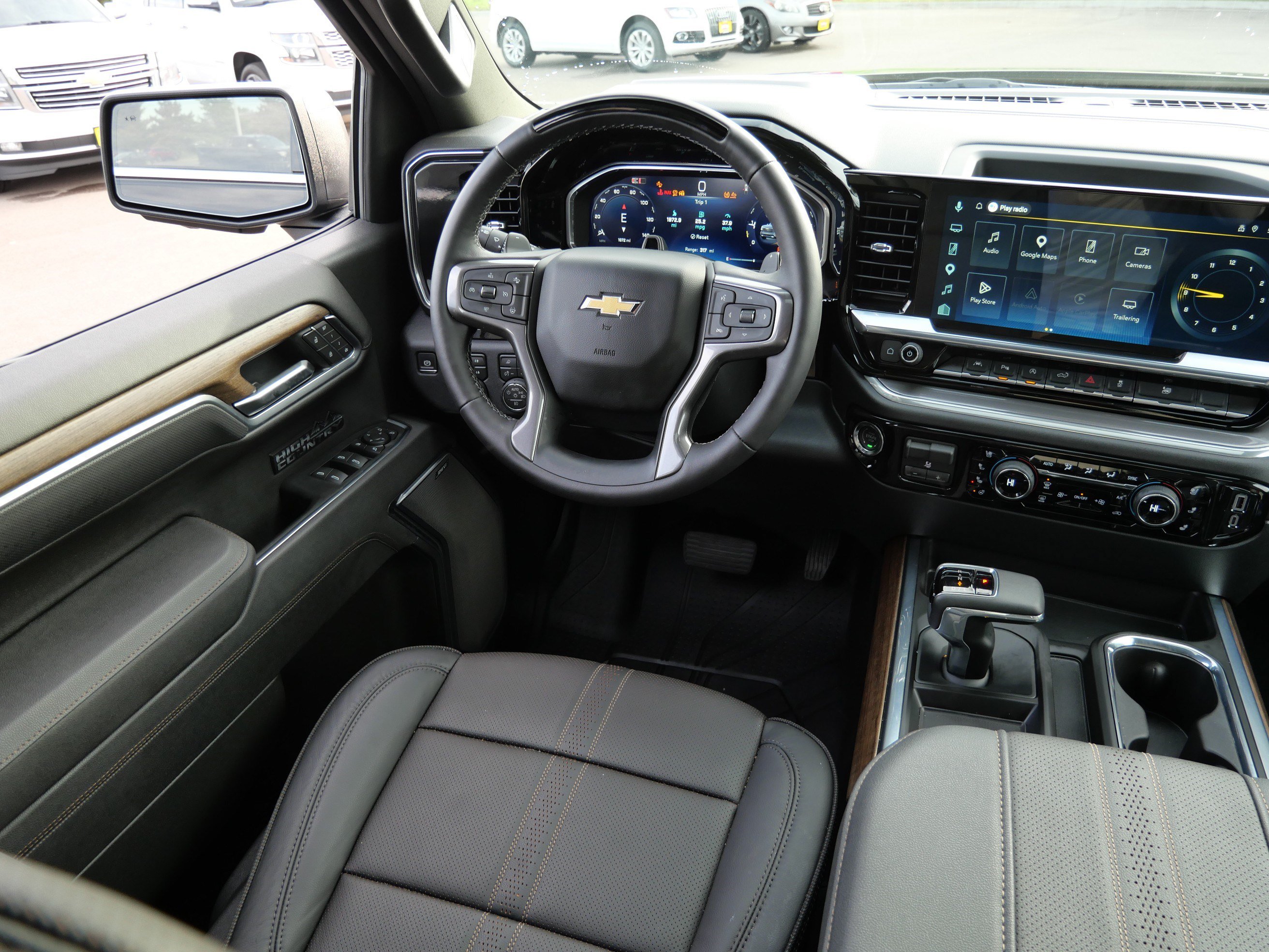 Used 2026 Chevrolet Silverado 1500 High Country AWD/4WD image 9
