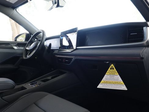 New 2026 Volkswagen Tiguan SE R-Line FWD image 12