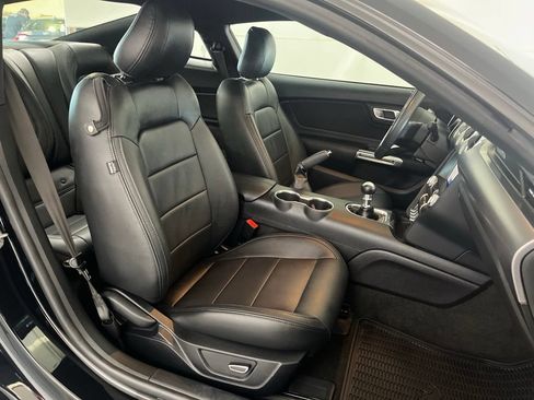 Used 2019 Ford Mustang GT w/ Equipment Group 301A RWD image 21