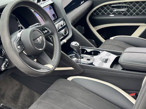Used 2023 Bentley Bentayga Speed image 2