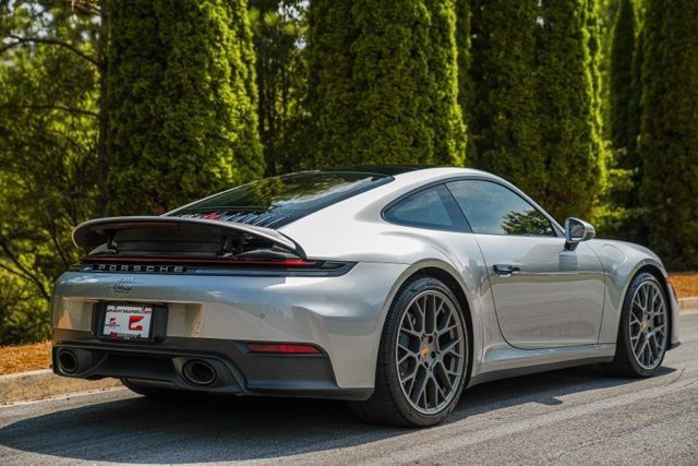 Used 2025 Porsche 911 Carrera RWD image 17