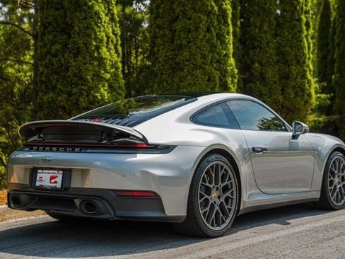 Used 2025 Porsche 911 Carrera RWD image 17