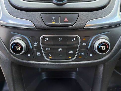 Certified 2023 Chevrolet Equinox LT AWD/4WD image 17